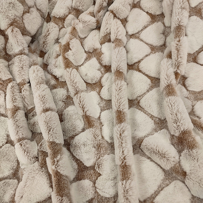 Il tessuto della pelliccia del Faux del poliestere 370 GSM Con affetto modella tosato per la coperta del cuscino