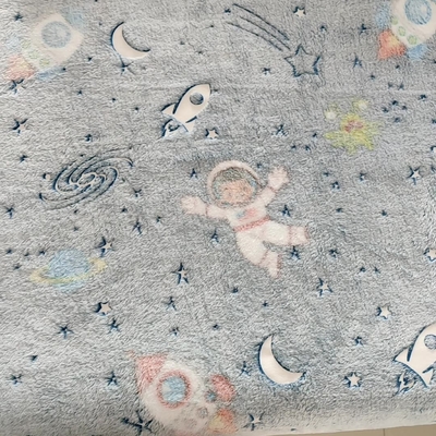 Tessuto 100% del vello della flanella del poliestere 150D 350gsm per la coperta calda della lettiera